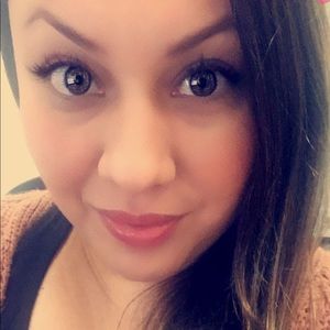 Meet your Posher, Mayra